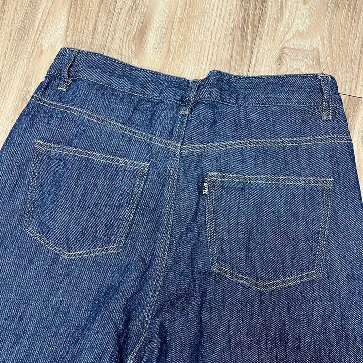 [BUNJANG] Toffee Loose Straight Fit Jeans (28 Inch) / Toffee 청바지 28