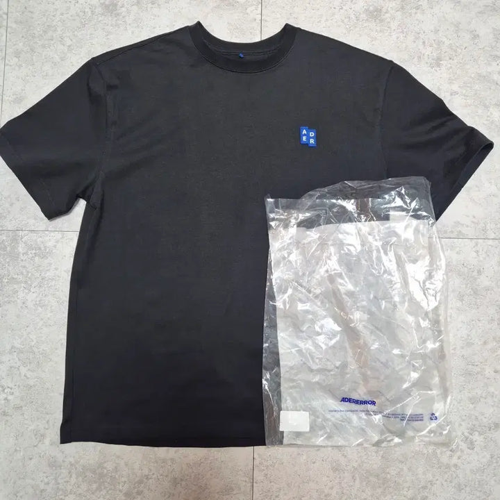 [SOLD OUT] 아더에러 블랙 반팔 티셔츠 새상품