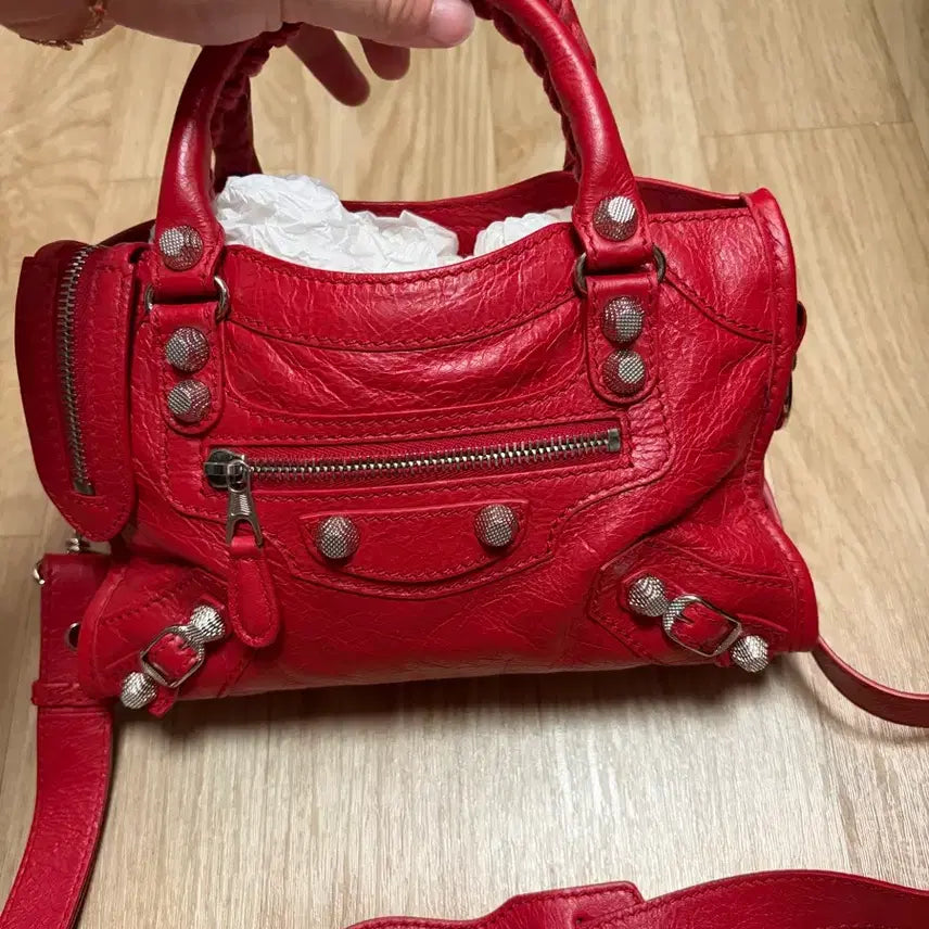 [SOLD OUT] 발렌시아가 모터백 미니 레드 급처