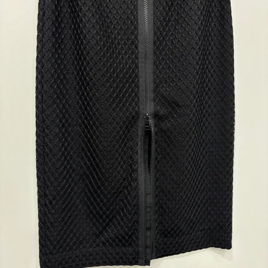 [BUNJANG] DKNY Mesh Front Zipper Pencil Skirt / DKNY 메쉬 프론트 지퍼 펜슬 스커트2