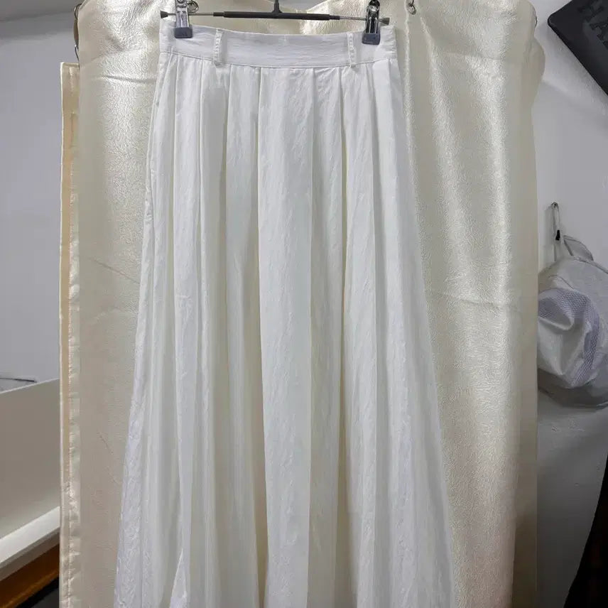 [BUNJANG] White Pleated Long Skirt / 화이트 롱 스커트 주름 치마