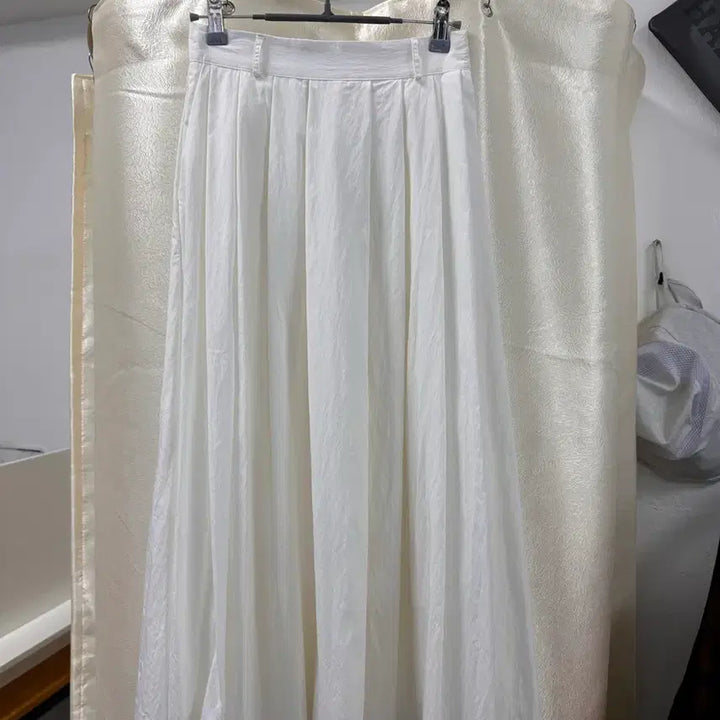 [BUNJANG] White Pleated Long Skirt / 화이트 롱 스커트 주름 치마