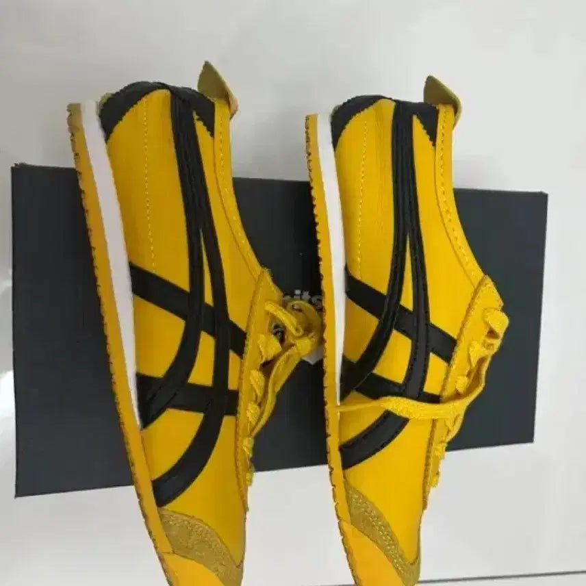[BUNJANG] Onitsuka Tiger Mexico 66 Yellow/Black Sneakers / 오니츠카타이거 멕시코66 옐로우 230