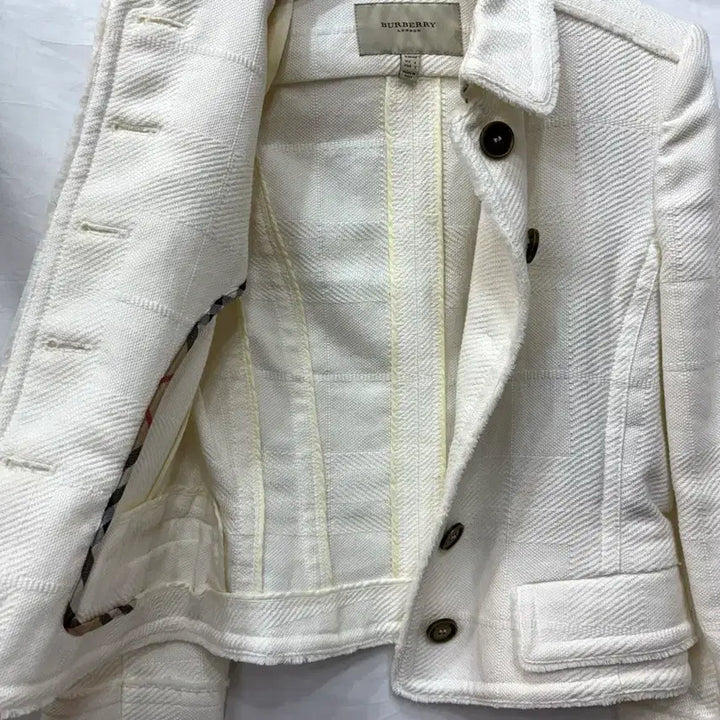 [BUNJANG] Burberry London Ivory Slim Fit Jacket / 버버리 런던 아이보리 슬림핏 자켓55사이즈(정품)