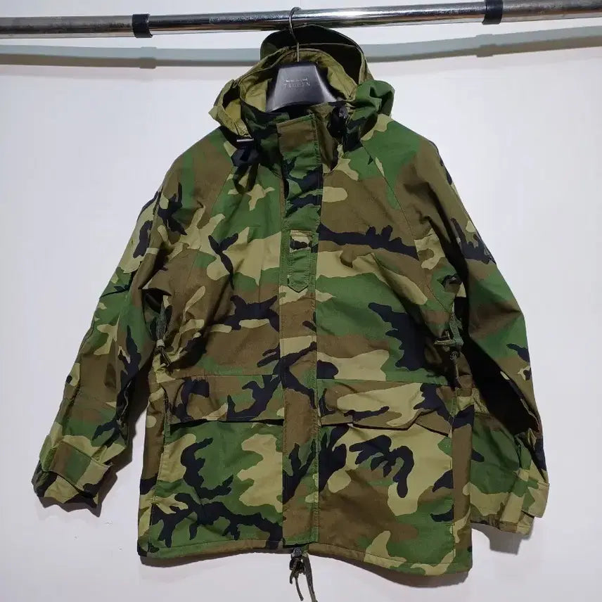 [BUNJANG] Woodland Camouflage Hooded Jumper / 우드랜드
