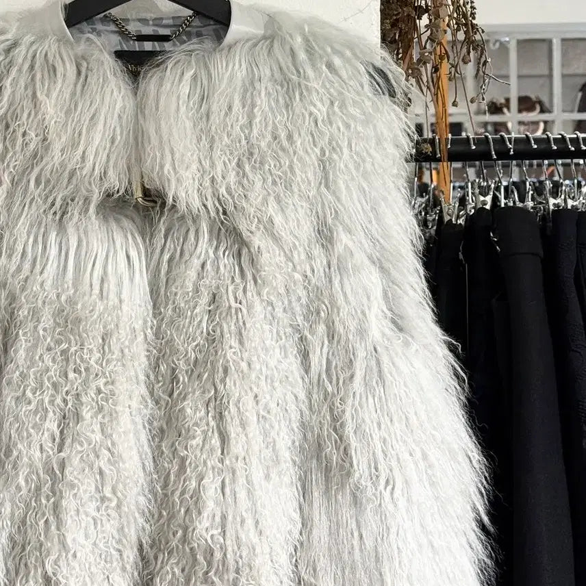 [BUNJANG] Vivienne Westwood Light Grey Lambskin Fur Vest / 비비안 웨스트우드 라이트그레이 램스킨 퍼 베스트