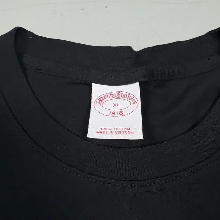 [BUNJANG] Brooks Brothers Black T-shirt / 브룩스 브라더스 블랙 반팔티