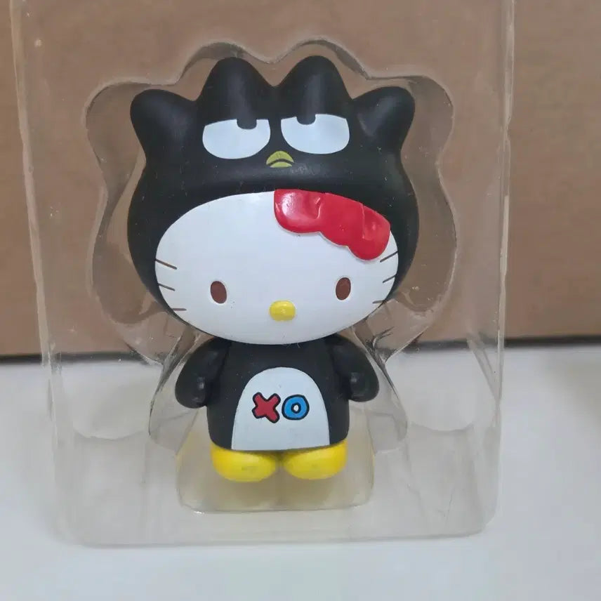 [BUNJANG] Hello Kitty Badtz-Maru Collaboration Figure / 헬로키티 배드바츠마루 콜라보 피규어