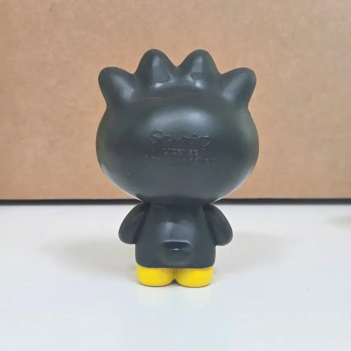 [BUNJANG] Hello Kitty Badtz-Maru Collaboration Figure / 헬로키티 배드바츠마루 콜라보 피규어