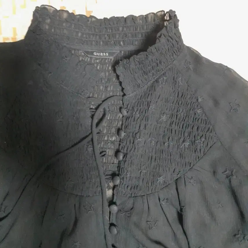[BUNJANG] Guess Black Star Pattern See-Through Blouse / [상태최상] Guess 별 패턴 시스루 블라우스 블랙