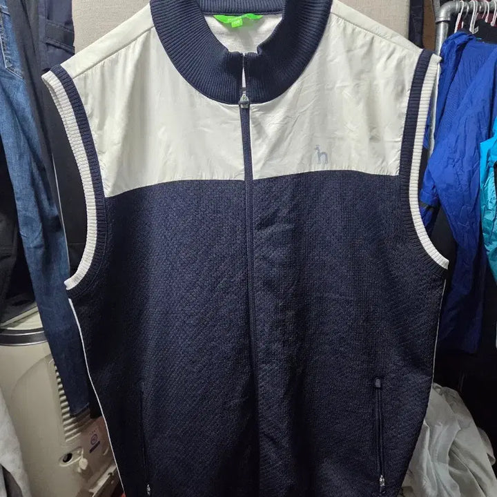 [BUNJANG] Hazzys Navy/White Colorblock Vest / 헤지스 네이비/화이트 라인 베스트 조끼