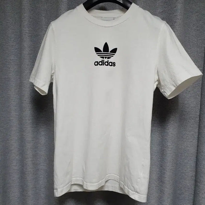 [BUNJANG] Adidas Trefoil Logo T-Shirt Medium Unisex / 아디다스 트레포일 로고 파이아버드 입체  티셔츠 m 남여공용