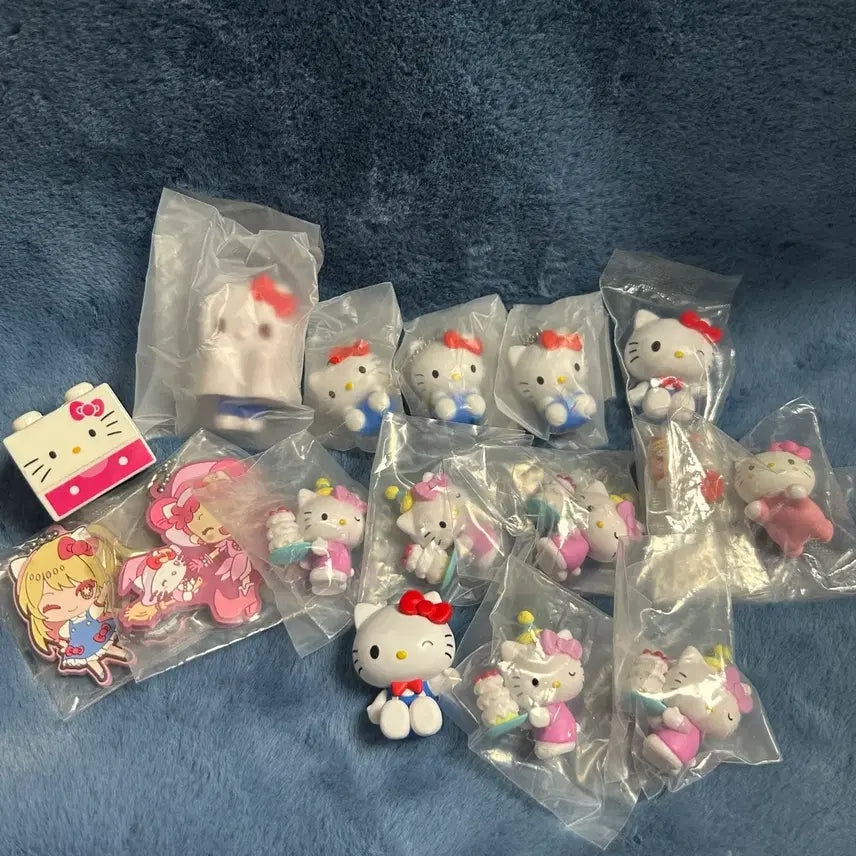 [BUNJANG] Sanrio Hello Kitty Figure Gacha Keyring Stamp Goods Bundle Set / 산리오 헬로키티피규어 가챠키링도장 굿즈일괄