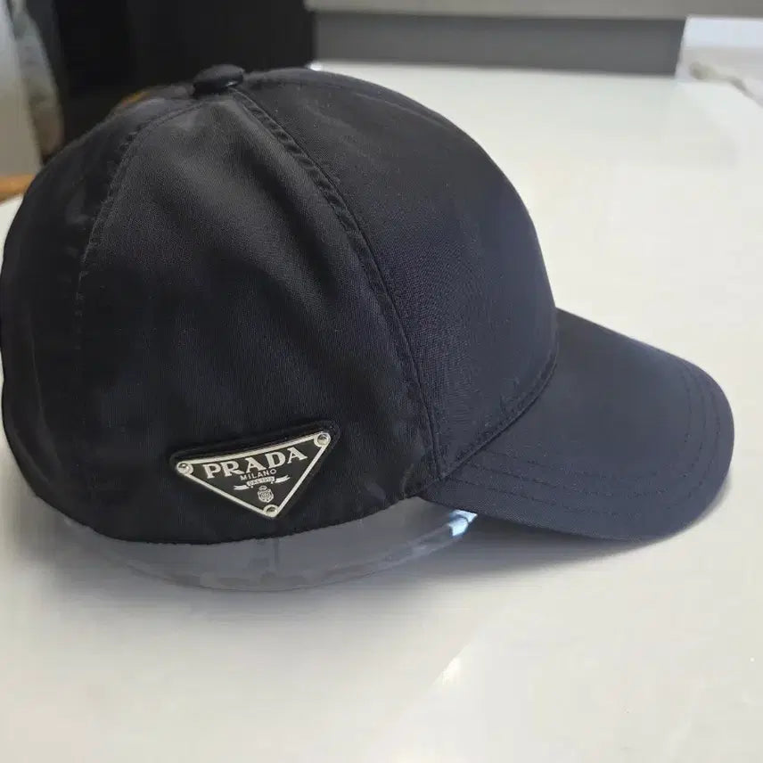 [SOLD OUT] 프라다 블랙 나일론 볼캡 L사이즈