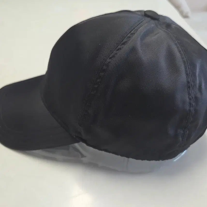 [SOLD OUT] 프라다 블랙 나일론 볼캡 L사이즈