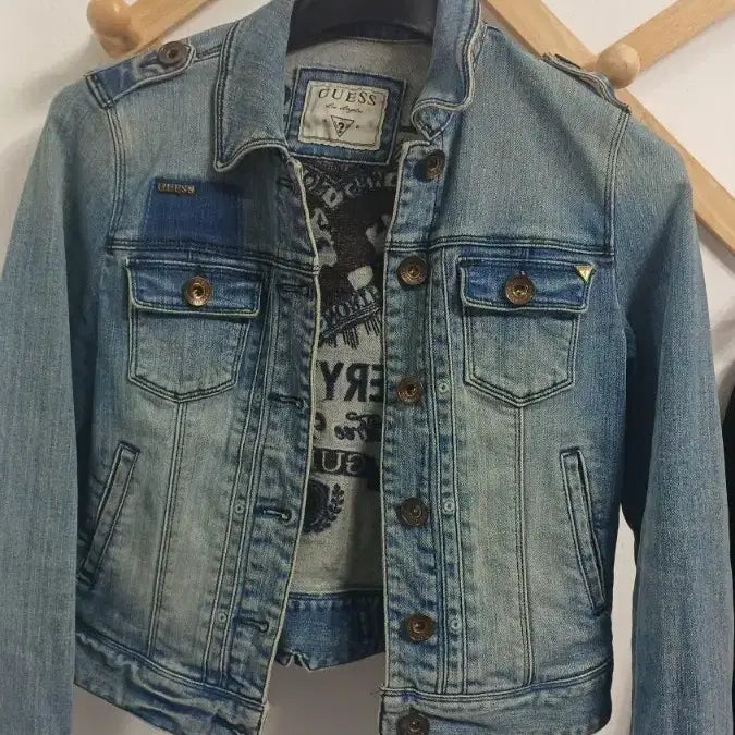 [BUNJANG] Guess Spandex Denim Short Jacket / 게스스판 청(숏 )자켓 빈가슴45 길이45 상태A