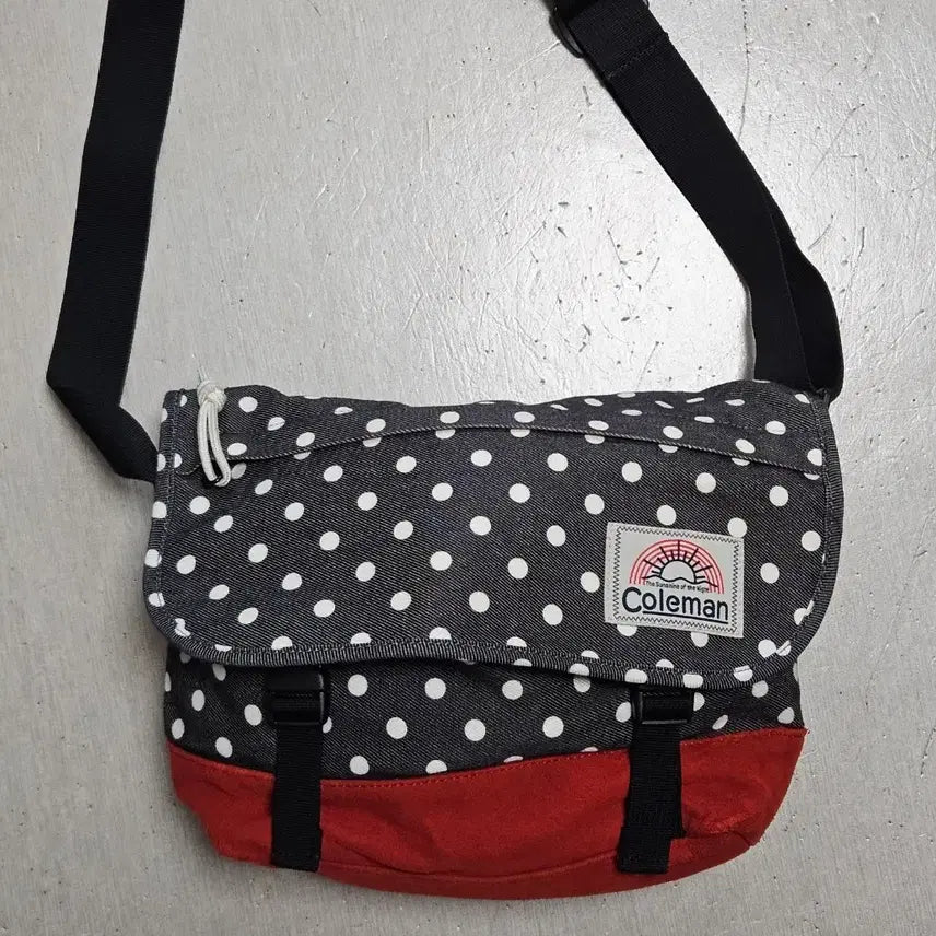 [BUNJANG] Coleman Vintage Polka Dot Crossbody Messenger Bag / 콜맨 빈티지 도트무늬 땡땡이 크로스백 메신저백/00&