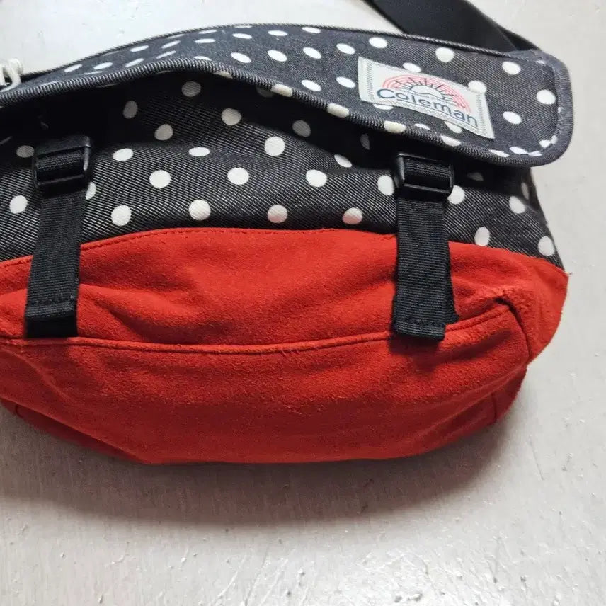[BUNJANG] Coleman Vintage Polka Dot Crossbody Messenger Bag / 콜맨 빈티지 도트무늬 땡땡이 크로스백 메신저백/00&