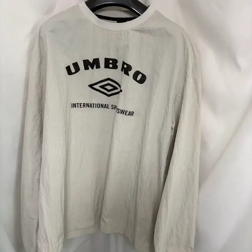 [BUNJANG] Umbro Woven Loose Fit Long Sleeve Sweatshirt / 엄브로 우븐 바스락 긴팔 맨투맨 110 오버핏 빈티지룩