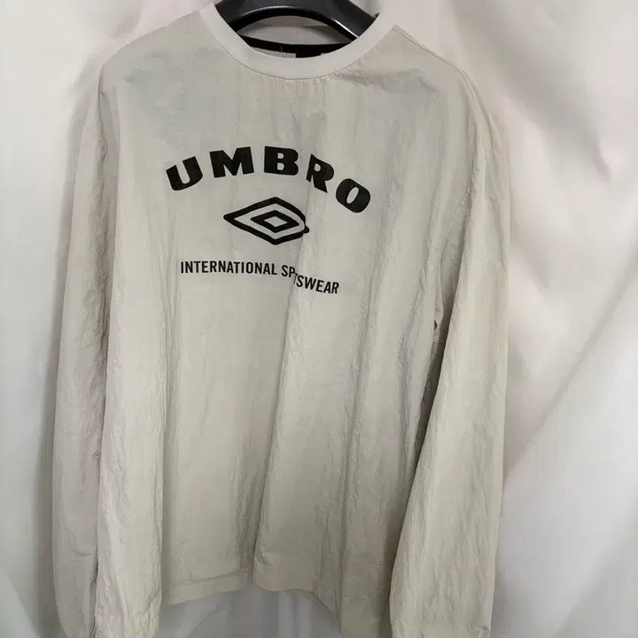 [BUNJANG] Umbro Woven Loose Fit Long Sleeve Sweatshirt / 엄브로 우븐 바스락 긴팔 맨투맨 110 오버핏 빈티지룩