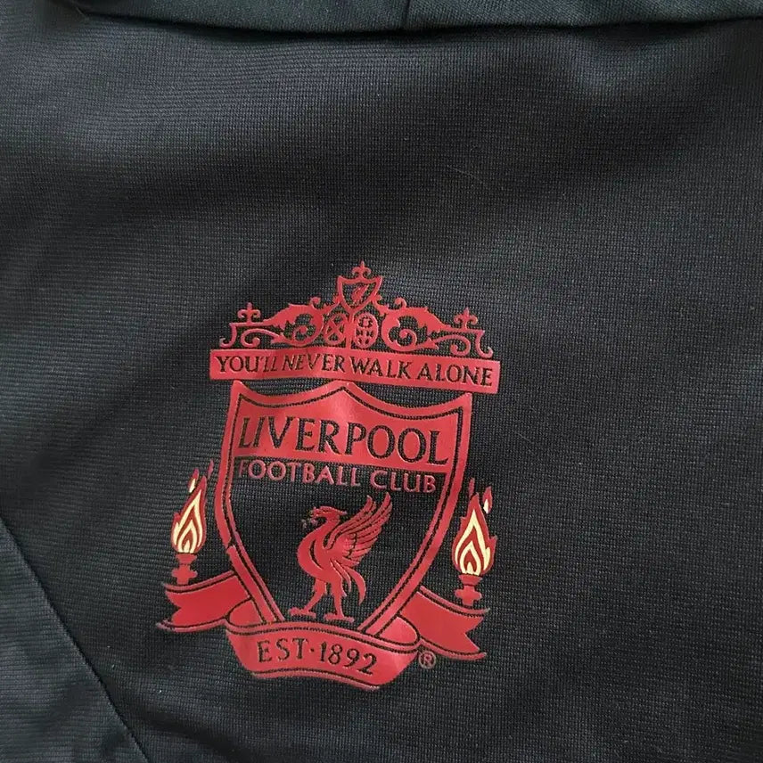 [BUNJANG] Adidas Liverpool 10/11 Training Set (Top &amp; Shorts) / 10-11 아디다스 리버풀 트레이닝 상하의 세트