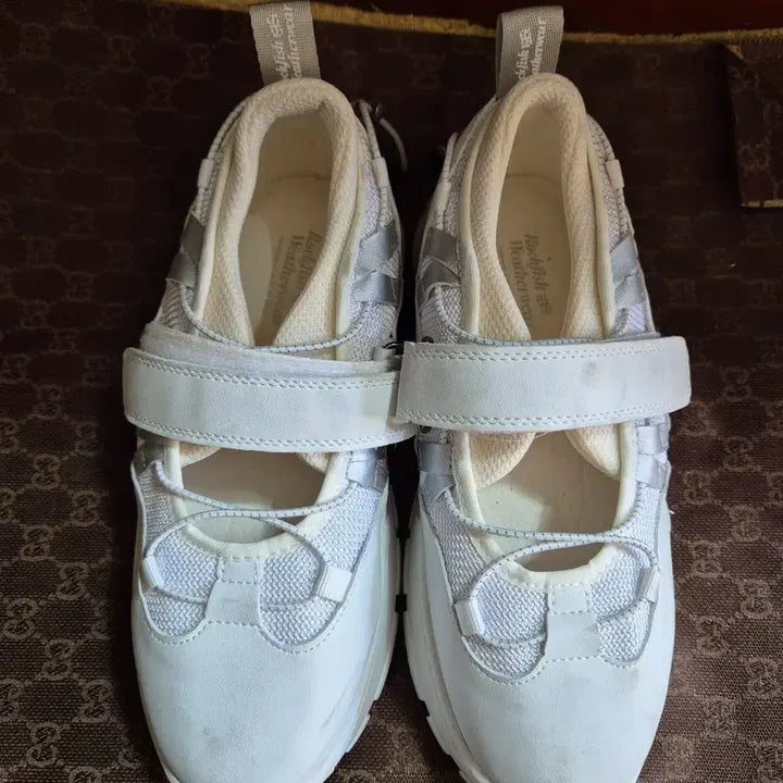 [SOLD OUT] 락피쉬 웨더웨어 벨크로 운동화 화이트 235