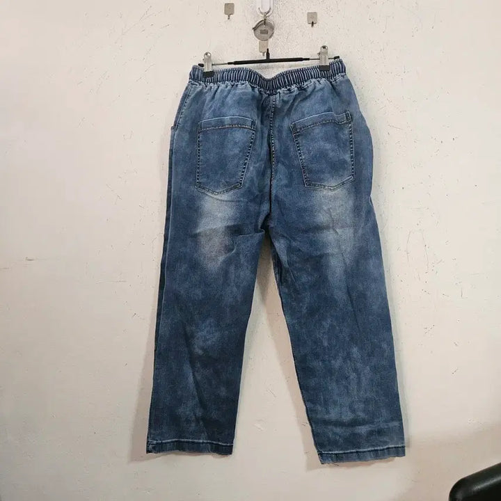 [BUNJANG] Graffiti Denim Jogger Pants / 그래피티 데님 조거팬츠