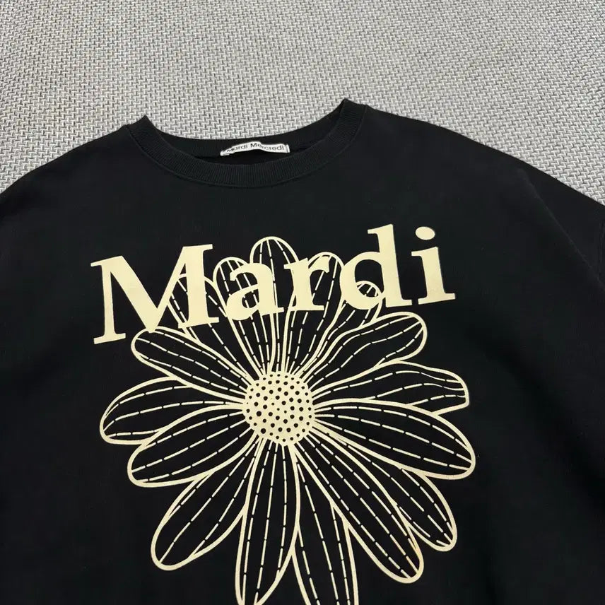 [BUNJANG] Mardi Mercredi Sweatshirt / Mardi Mercredi 맨투맨