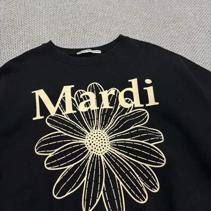 [BUNJANG] Mardi Mercredi Sweatshirt / Mardi Mercredi 맨투맨