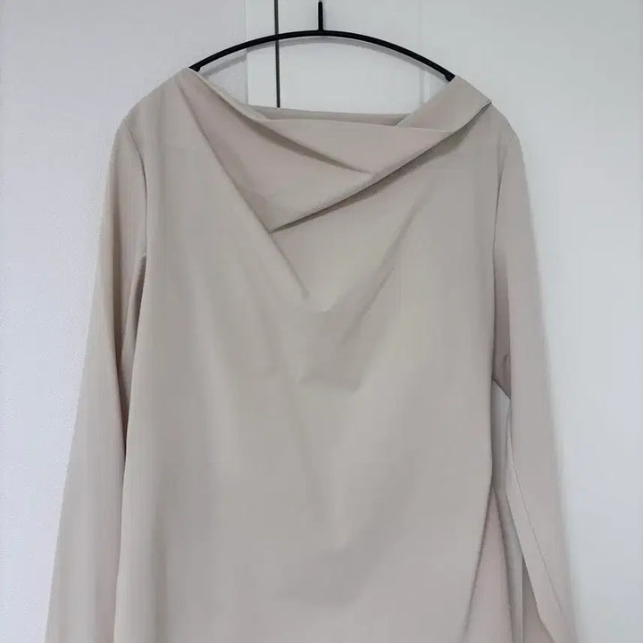 [BUNJANG] Mevy Aile Blouse / 에일 블라우스(메비)