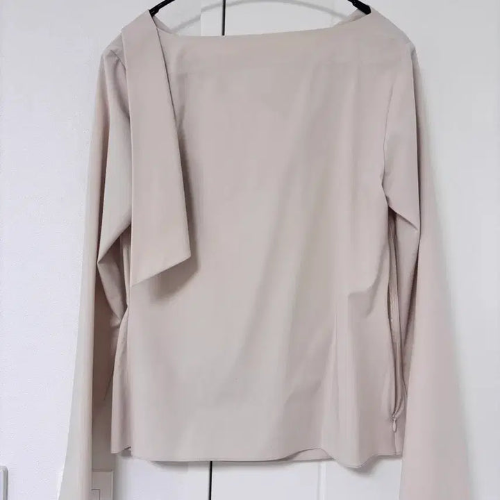 [BUNJANG] Mevy Aile Blouse / 에일 블라우스(메비)