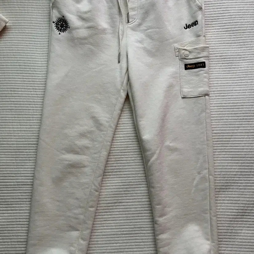 [BUNJANG] Jeep Ivory Training Pants / Jeep 지프 아이보리 트레이닝 바지