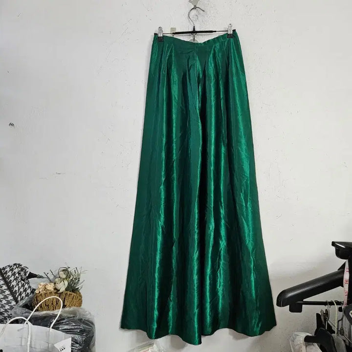 [BUNJANG] Emerald Green Long Skirt / 에메랄드 그린 롱 스커트