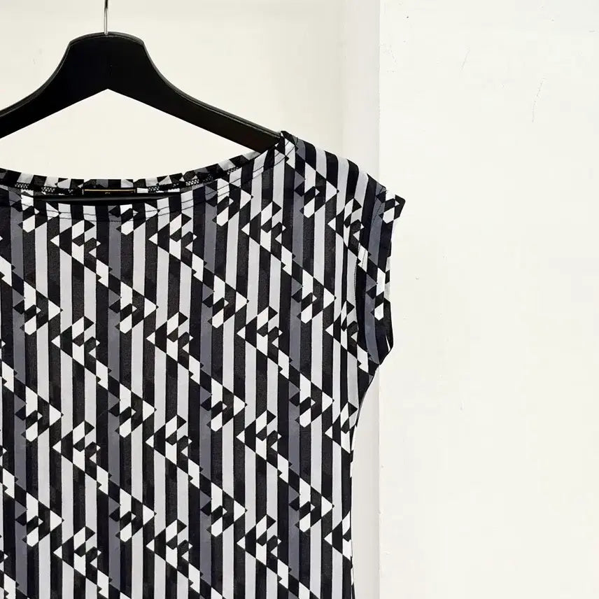 [BUNJANG] Fendi Zucca Pattern Sleeveless Mini Dress / 펜디 주카 패턴 슬리브리스 미니 원피스