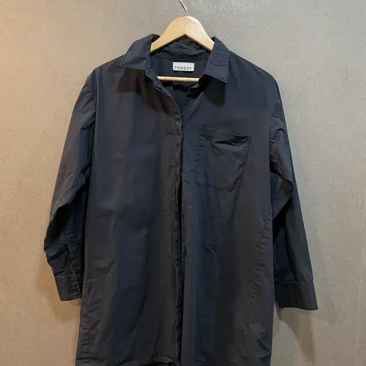 [BUNJANG] Studio Tomboy Navy Long Shirt / (여)스튜디오 톰보이 롱 셔츠 남방 네이비(가슴53)
