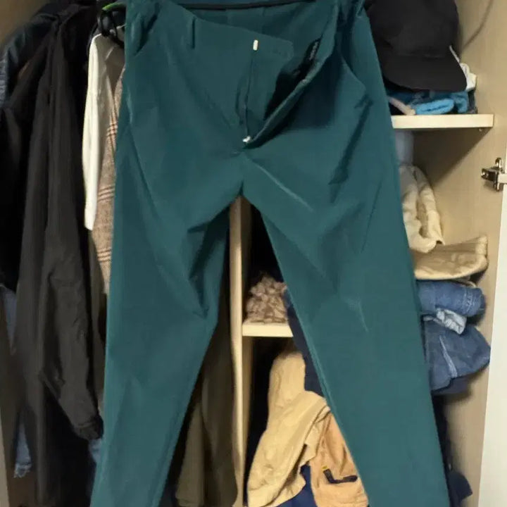 [BUNJANG] Prada Re-Nylon Velcro Jogger Pants / 프라다 벨크로 조거 리나일론 슬랙스