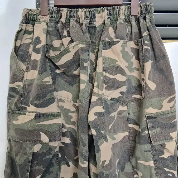 [BUNJANG] Oakley Camo Cargo Shorts / OAKLE 카고 반바지 카모 밀리터리 반바지 프리지만 사이즈오버핏
