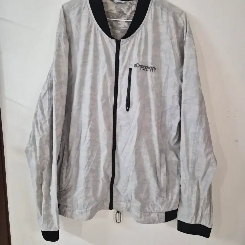 [BUNJANG] Discovery Expedition Camo Windbreaker Size 110 / 디스커버리 익스페디션 카모 바람막이 110