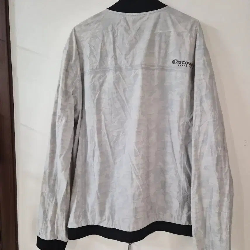 [BUNJANG] Discovery Expedition Camo Windbreaker Size 110 / 디스커버리 익스페디션 카모 바람막이 110