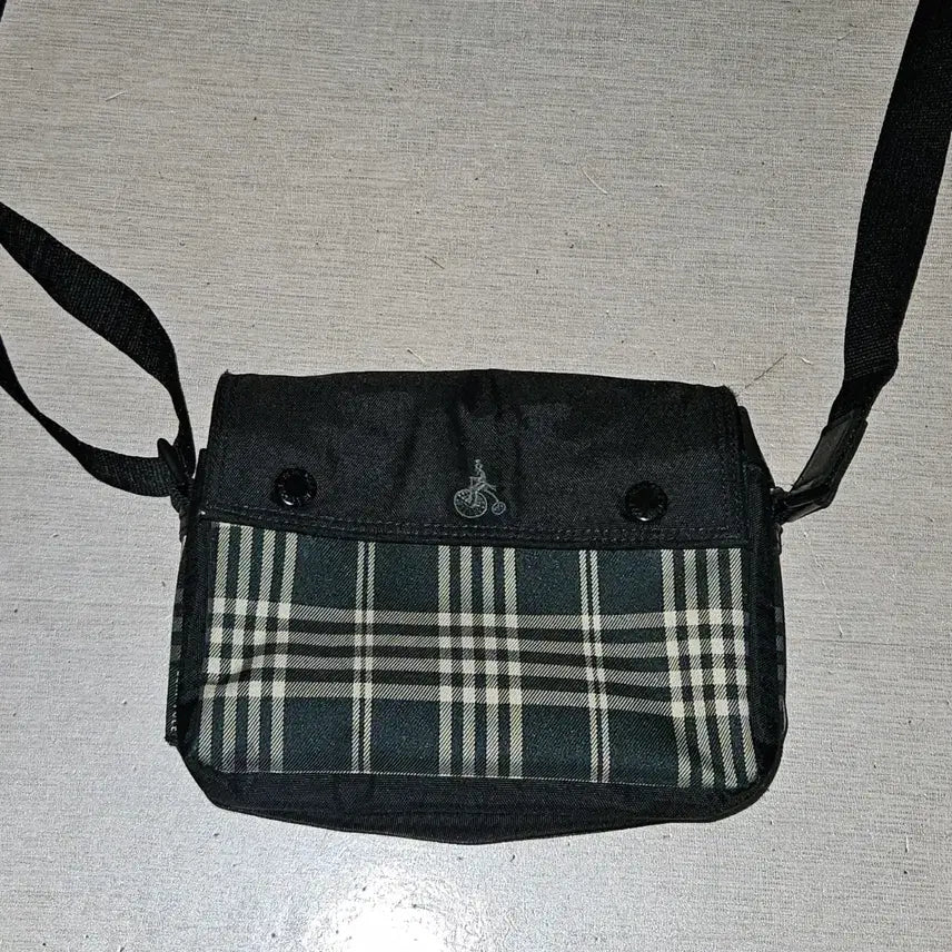[BUNJANG] Beanpole Check Mini Crossbody Bag / 빈폴 체크무늬 미니 크로스백/빈티지 가방