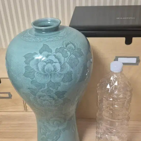 [BUNJANG] Goryeo Celadon Maebyeong Vase / 청자 매병 판매합니다