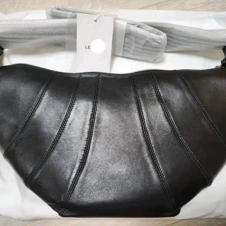 [BUNJANG] Croissant Bag Medium Black / 새상품 크로아상백 블랙 미디움