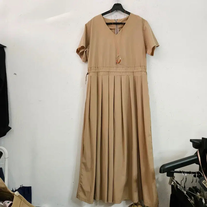 [BUNJANG] Beige Pleated Long Dress / 베이지 플리츠 롱 원피스