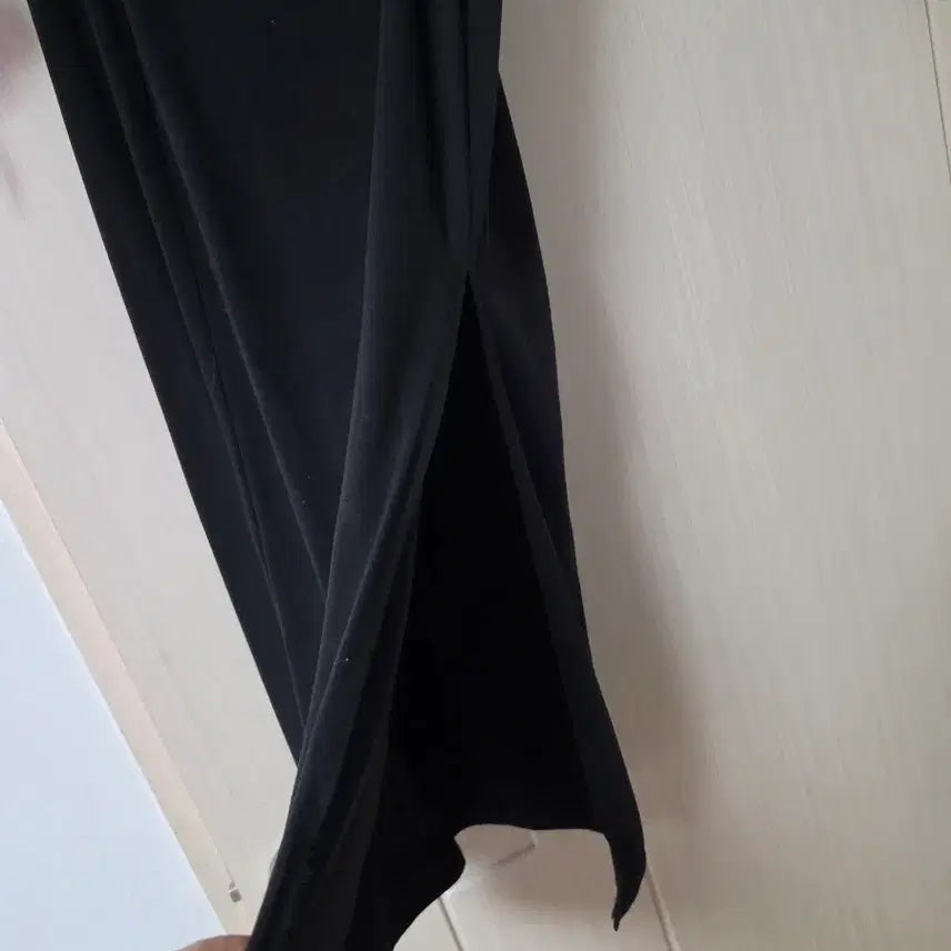 [BUNJANG] Black Side Slit Skirt / 블랙 옆트임 스커트