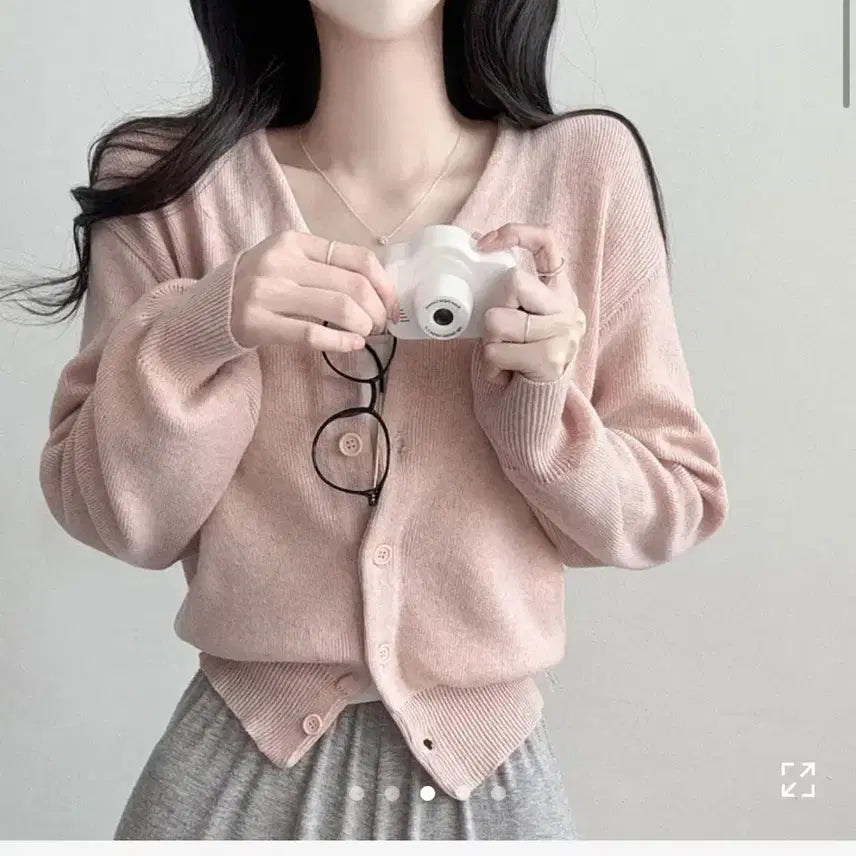 [BUNJANG] Avely V-Neck Cardigan (Indie Pink) / 에이블리 폭닥 브이넥 가디건 인디핑크
