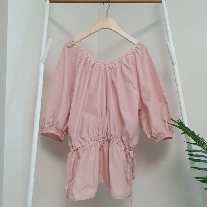 [BUNJANG] System V-Neck Puff Sleeve Blouse / 한섬시스템 v넥 퍼프소매 블라우스