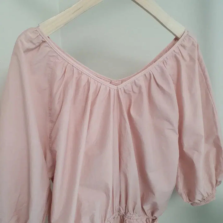 [BUNJANG] System V-Neck Puff Sleeve Blouse / 한섬시스템 v넥 퍼프소매 블라우스