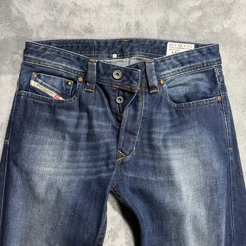 [BUNJANG] Diesel Larkee Straight Leg Denim Jeans 28/32 / 디젤 라키 LARKEE 데님팬츠 28/32
