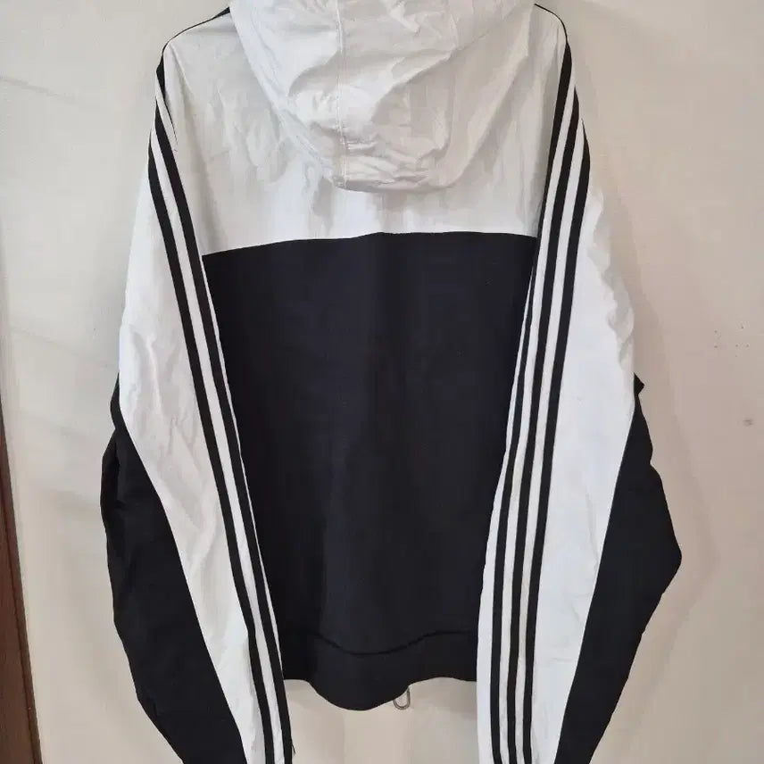 [BUNJANG] Adidas Hooded Windbreaker Anorak Jacket L / 아디다스 후드 바람막이 아노락 L