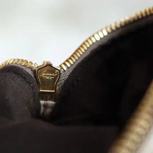 [BUNJANG] Miu Miu Matelassé Clutch Beige / 미우미우 마틀라세 클러치 베이지 ( 정품 인증서